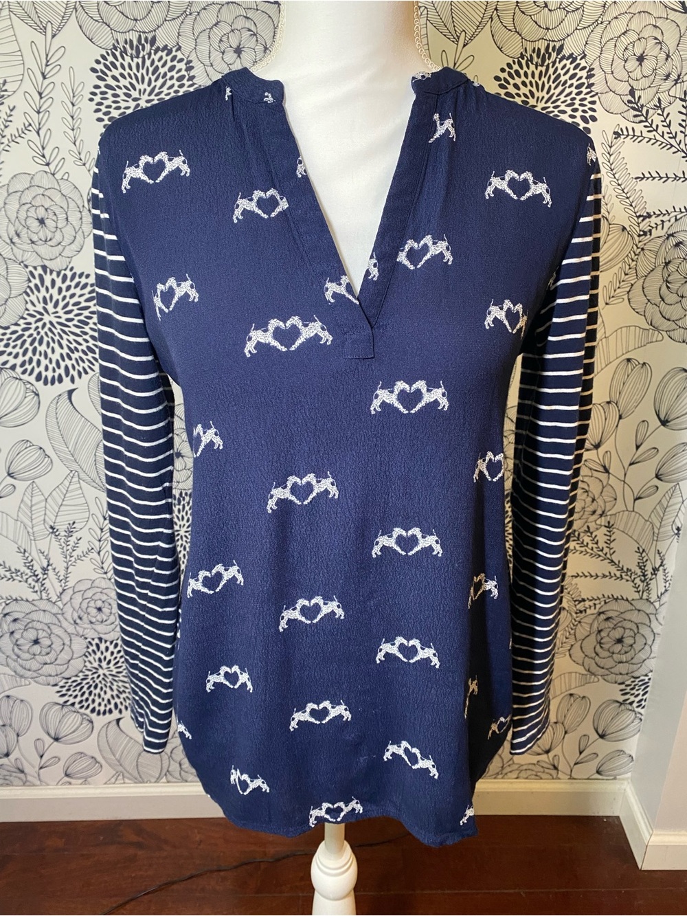 Joules Beatrice Navy White Fox Terrier Dog Print Stripe V Neck Top
